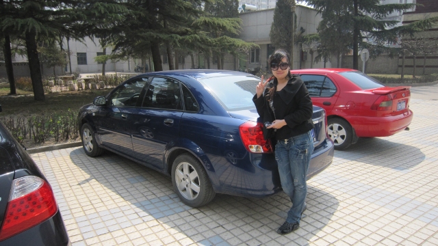 A blue car -- when we made the list, we didn't realize that there were two blue cars in the parking lot. :) A couple teams still didn't catch on.