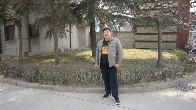 A bush -- this was the most pathetic of this team's pictures. Would you call that a bush? I can't believe we let it slide!